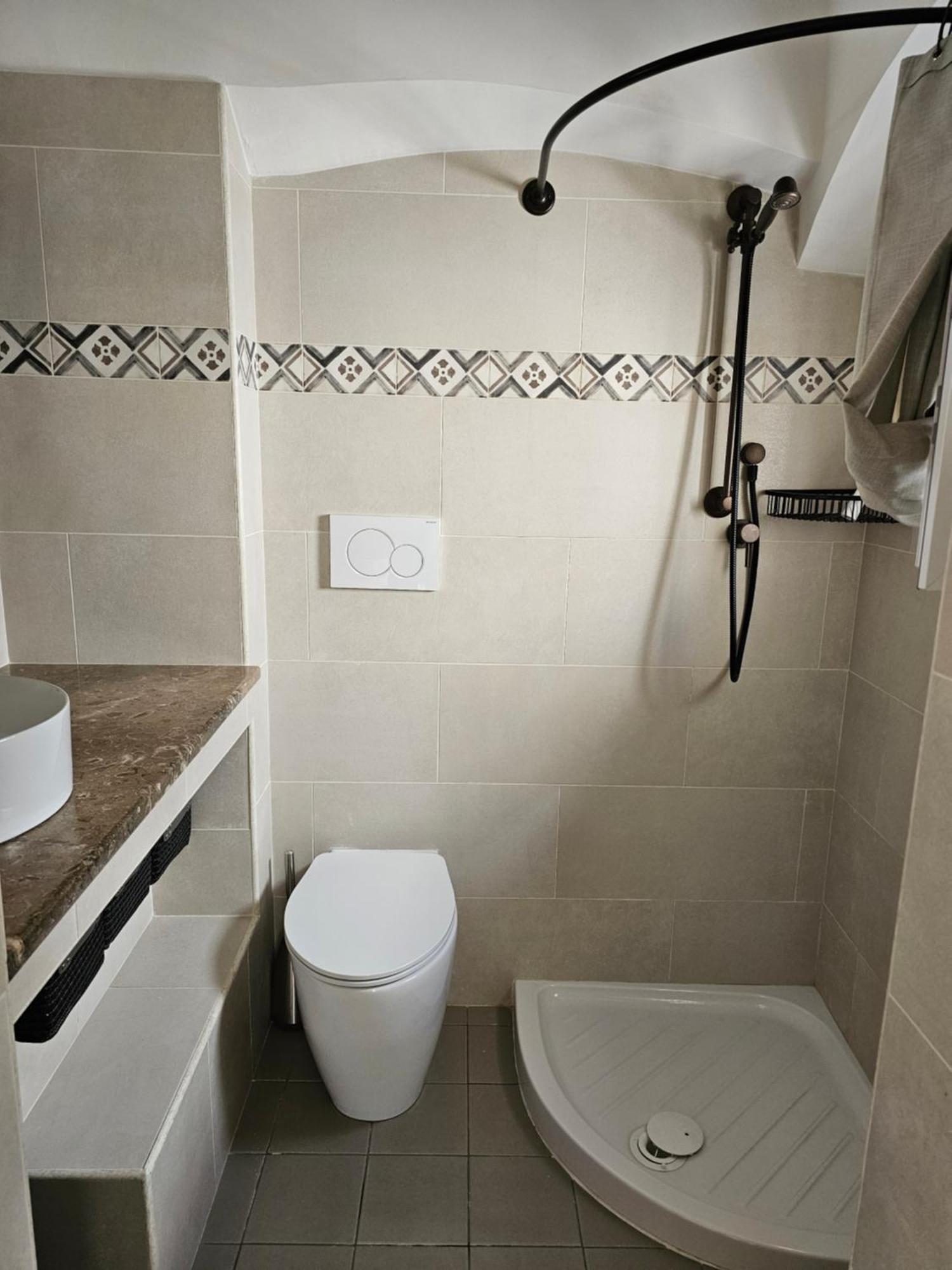 Holiday home Casa Josephina - Three Level Stone With Balcony, 2 Roof Terraces & Sea Views